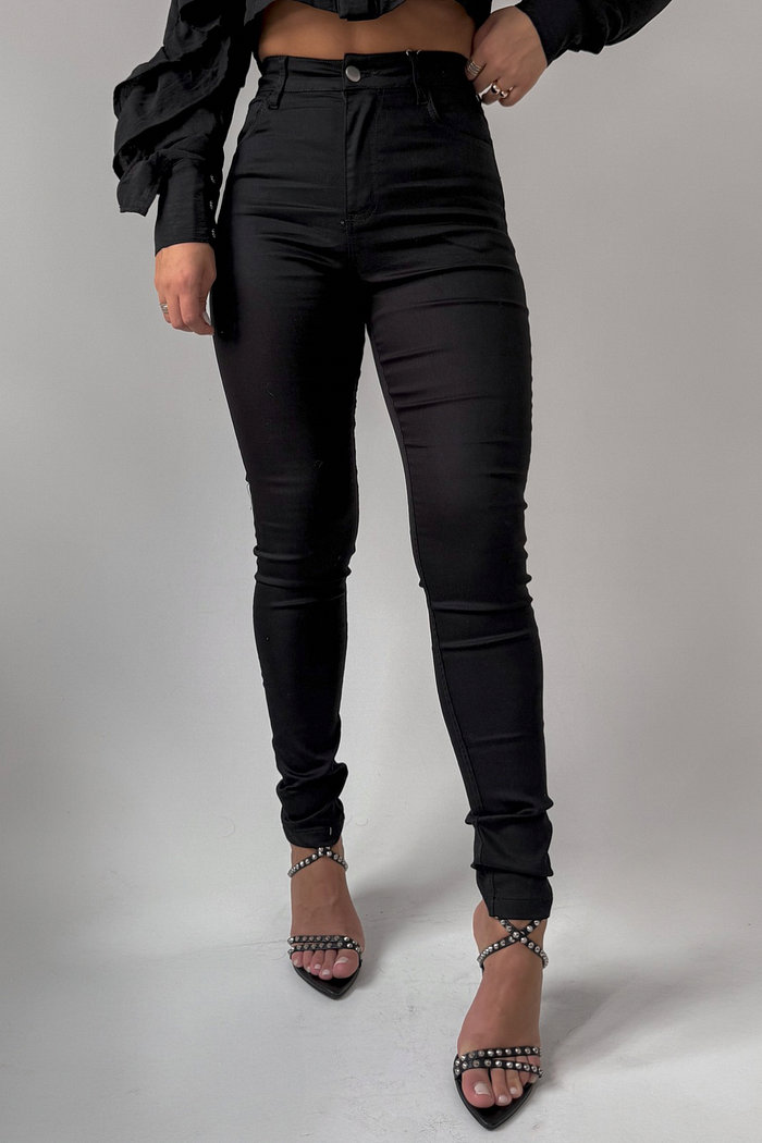 CALÇA JEANS POWER PRETA NIAH