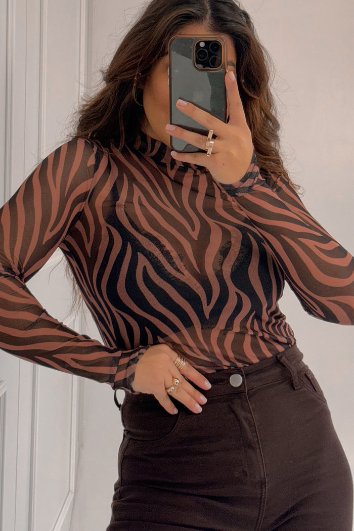 BLUSA GOLA ALTA TULE VANESSA