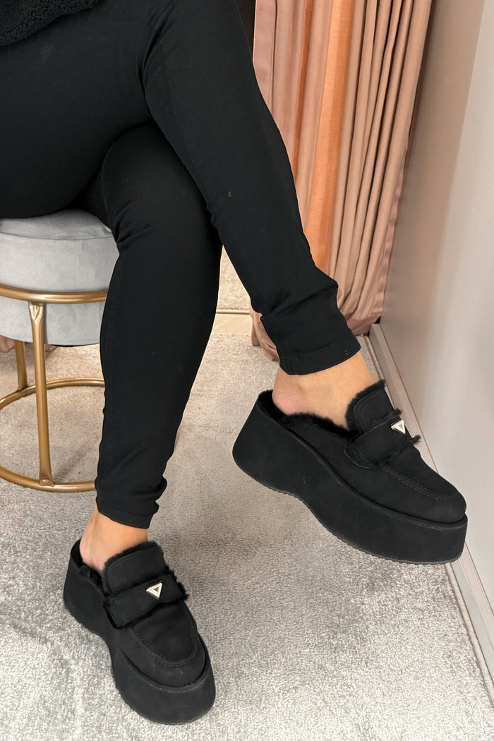 CLOG PELUCIADA JESSICA