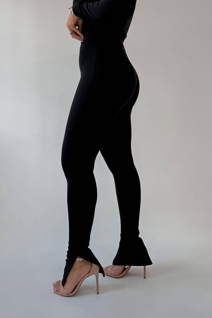 CALÇA MODELADORA COM FENDA LATERAL BEATRIZ