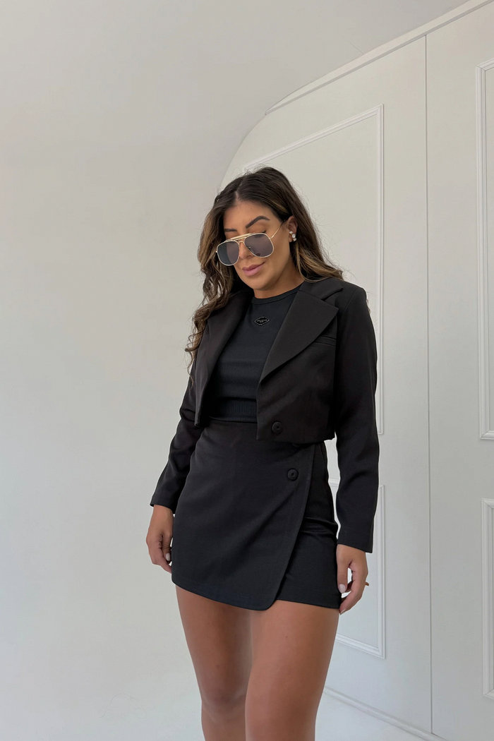 BLAZER CROPPED EM ALFAIATARIA OLIVIA