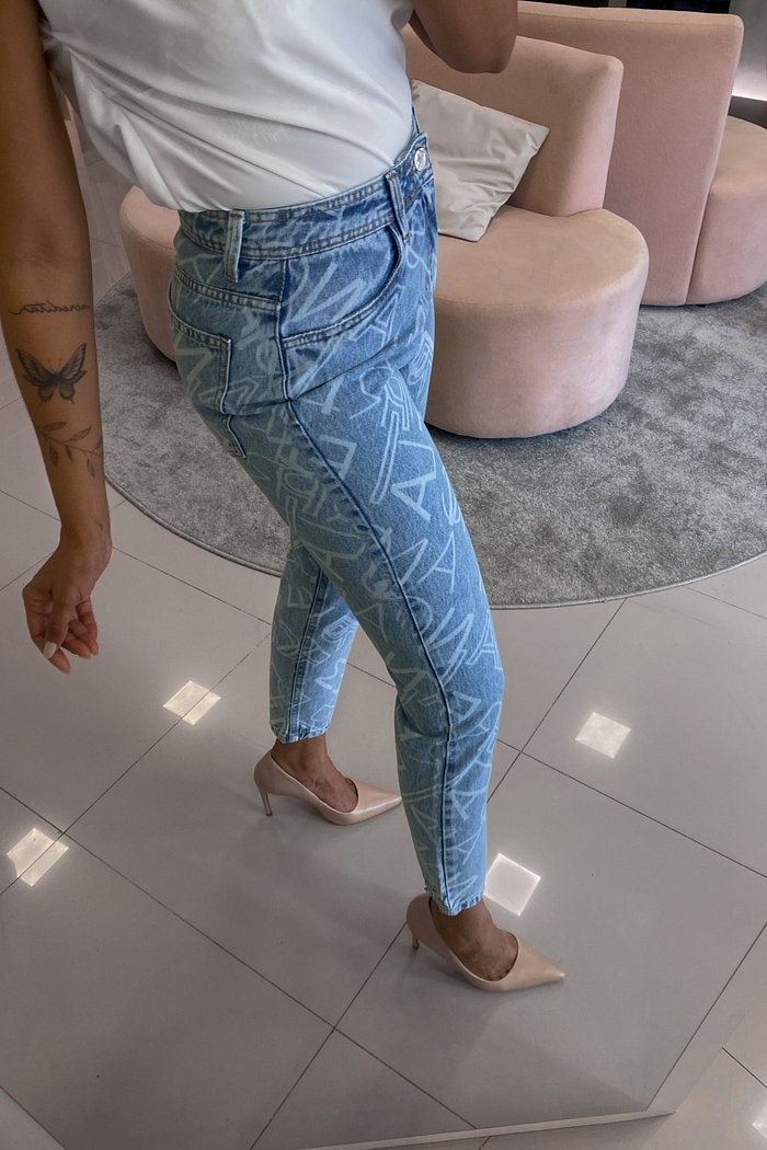 CALCA JEANS MOM ESTHER LANÇA PERFUME