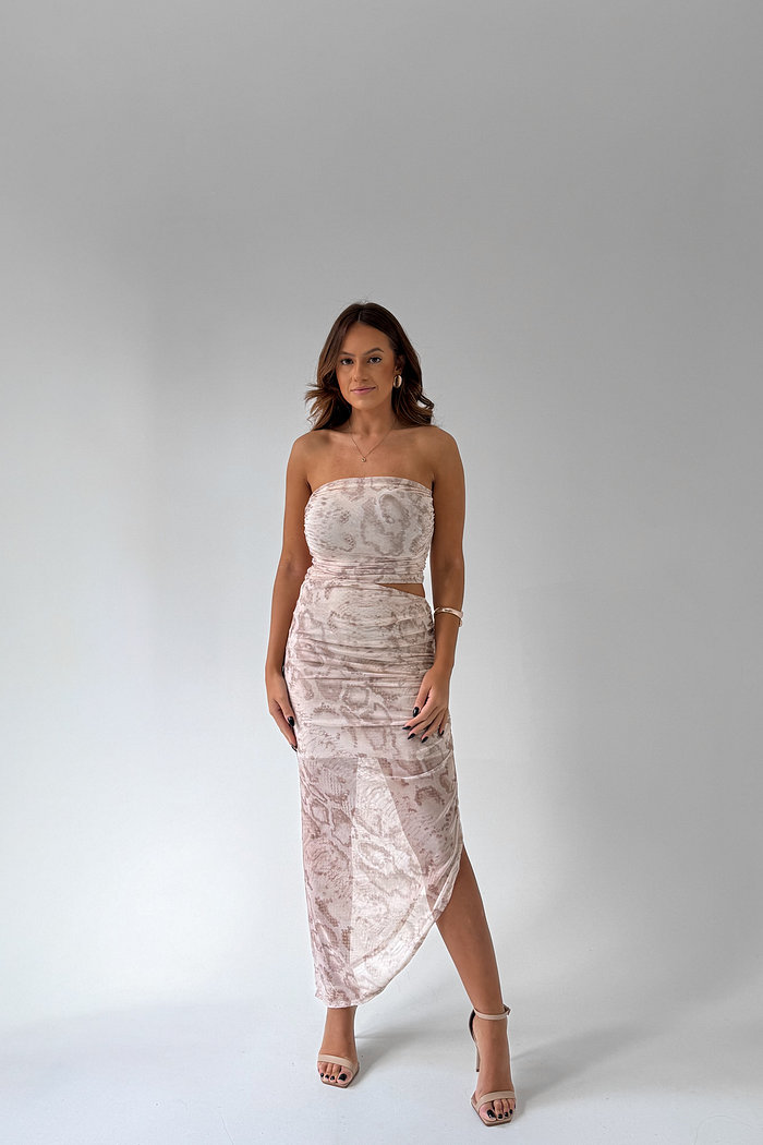 VESTIDO SUPER MIDI SEM ALÇAS BETA