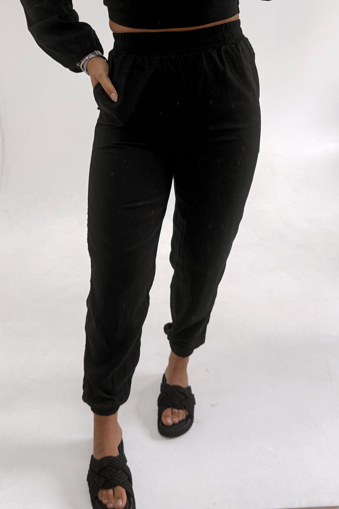 CALÇA JOGGER EM LINHO KARY