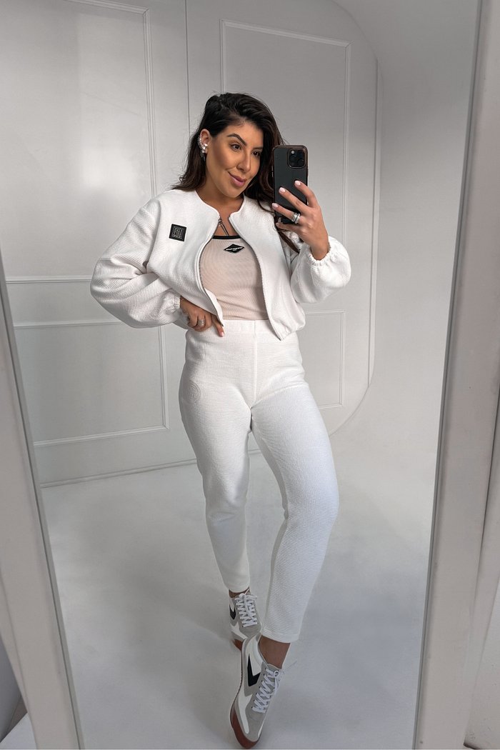 CALÇA SLIM CINTURA ALTA JULIA LANÇA PERFUME