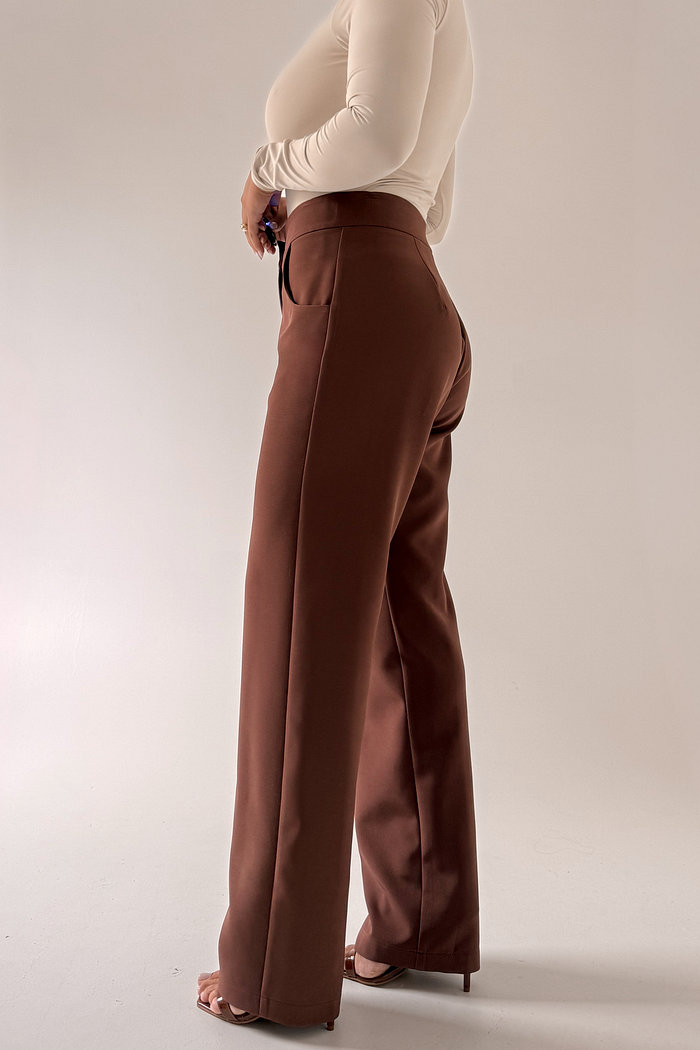 CALÇA RETA EM ALFAIATARIA AMÉLIE