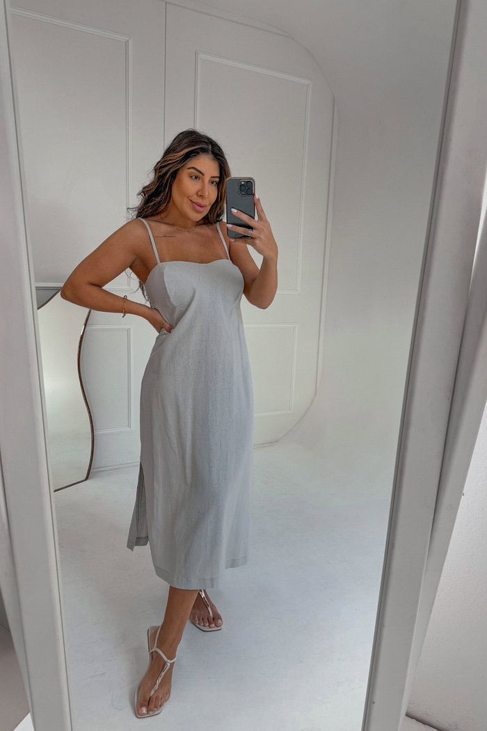 VESTIDO EM LINHO MÍDI COM RECORTES ANALU