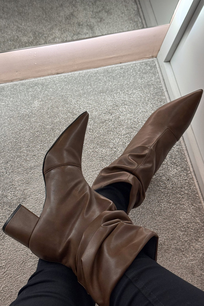 BOTA BICO FINO SALTO 6cm GIOVANA