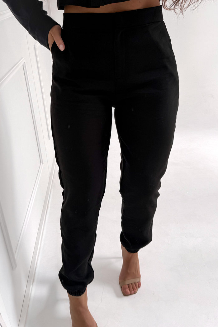 CALÇA EM ALFAIATARIA FIORELLA