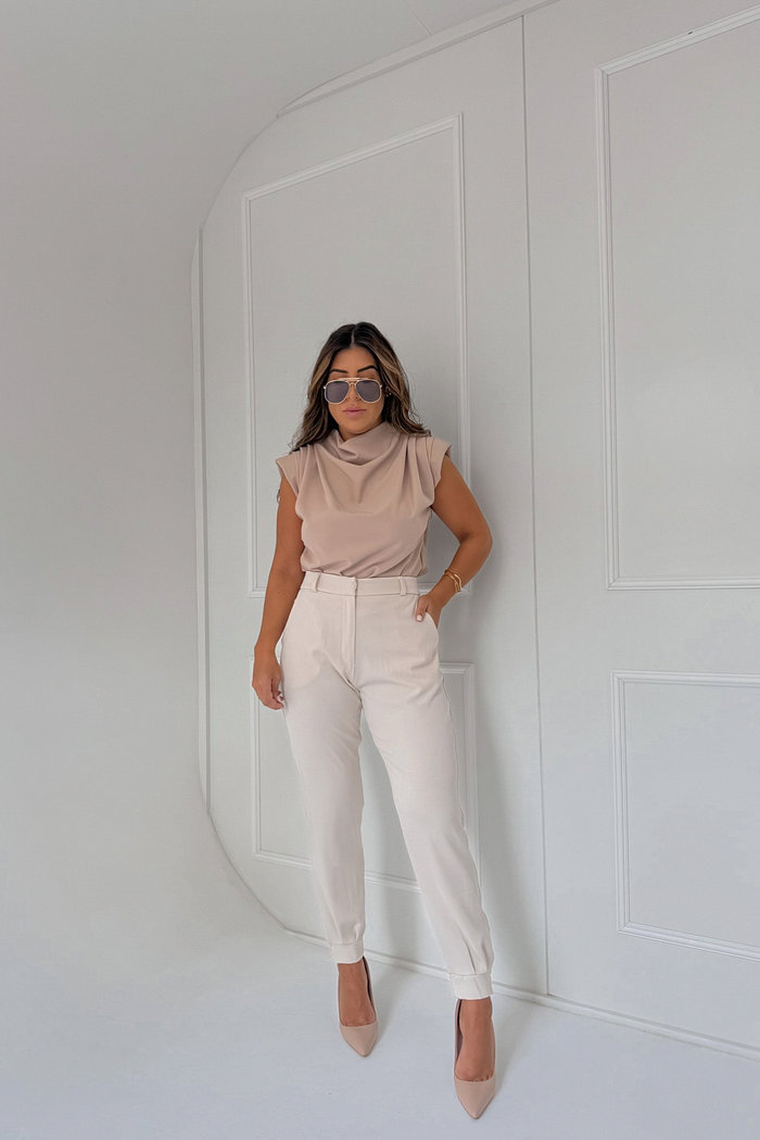 CALÇA CENOURA EM ALFAIATARIA ANALU