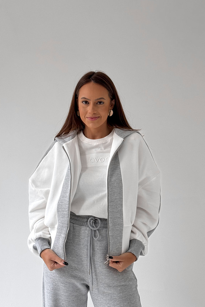 JAQUETA DE MOLETOM AMELIA LANÇA PERFUME