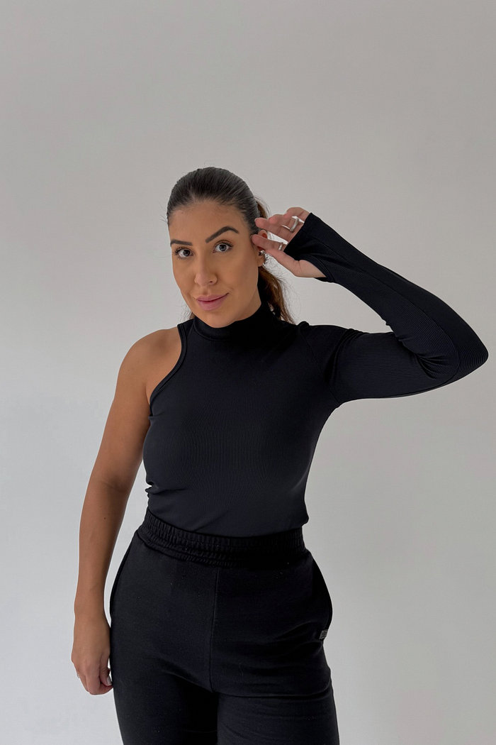 BLUSA COM RECORTE ORGÂNICO ADRIANA NIAH