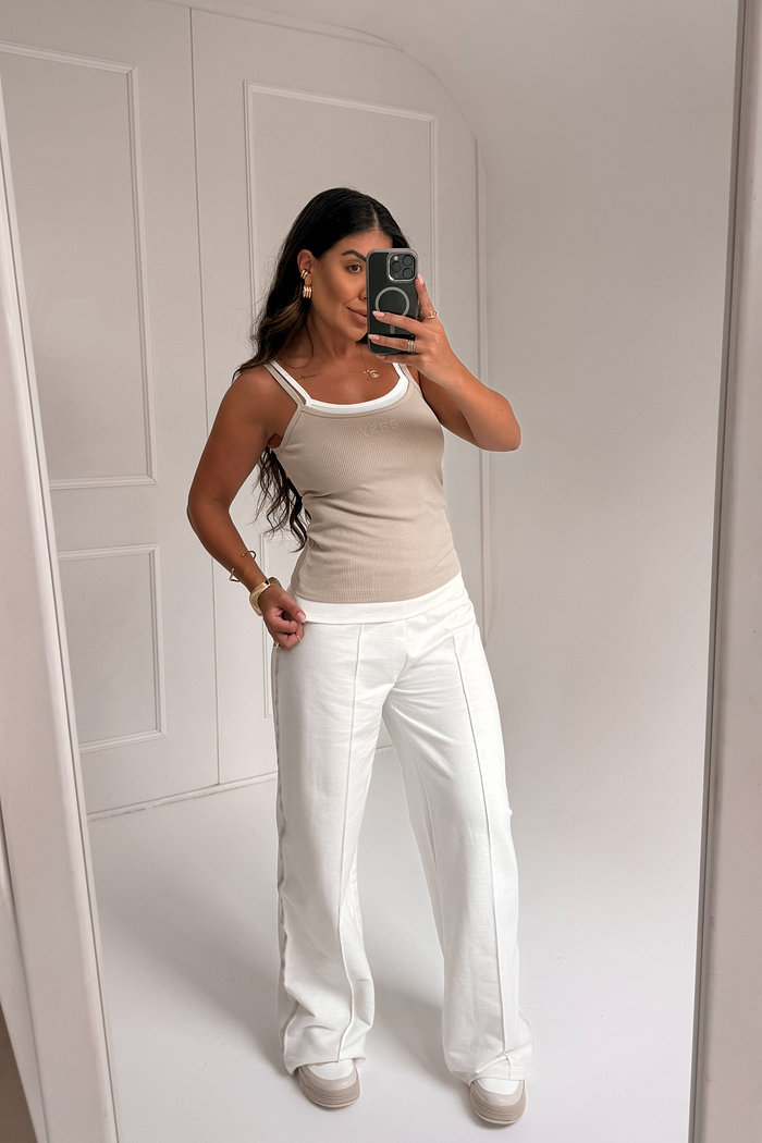 CALÇA DE MOLETOM GABY LANÇA PERFUME