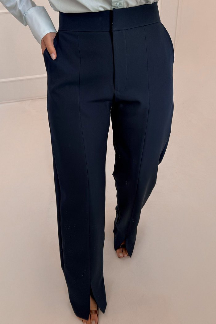 CALÇA RETA EM ALFAIATARIA LILIAN