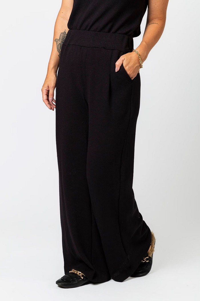 CONJUNTO PANNA PRETO BLUSA + CALÇA