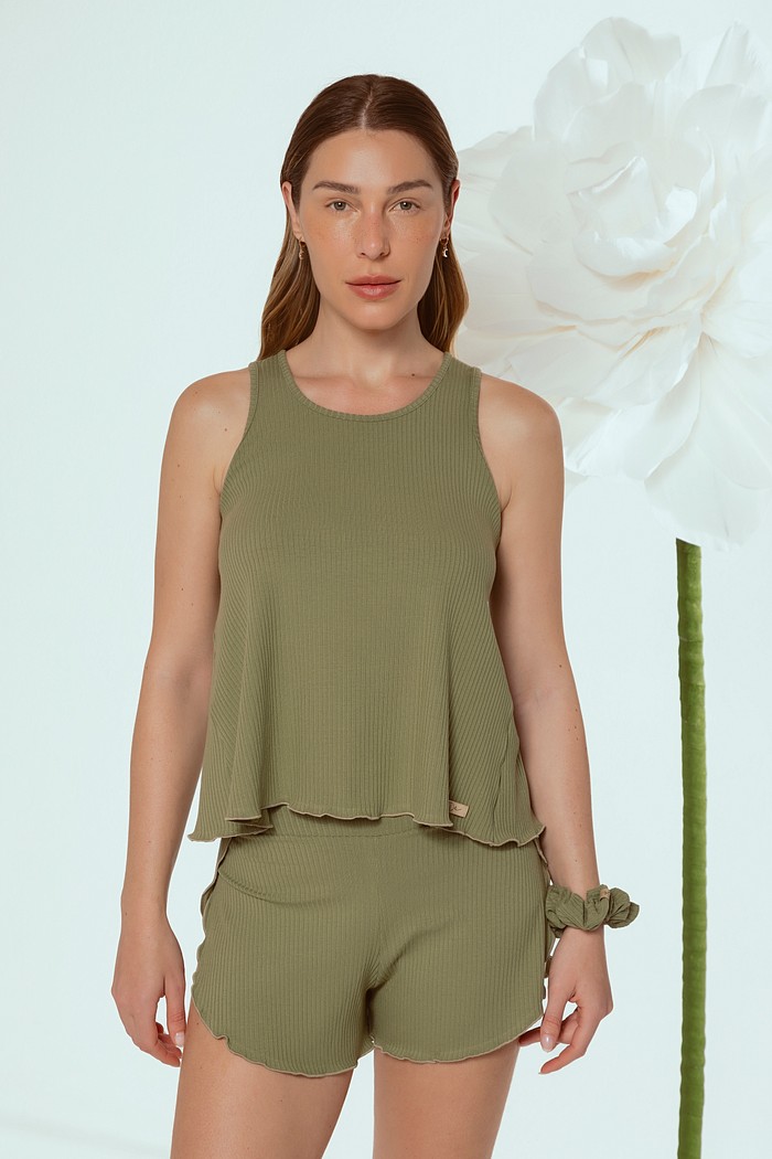 Pijama regata e short transpassado de viscose com elastano