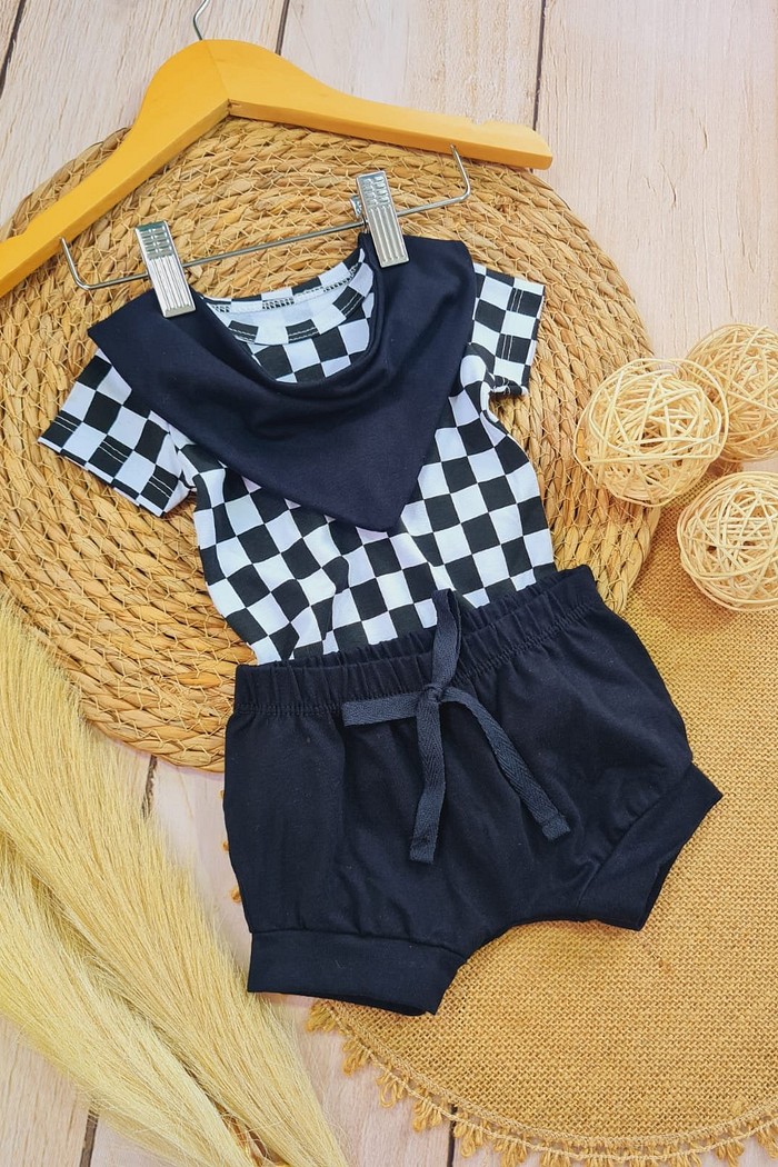 Shorts Preto + Bandana Preta + Body MC