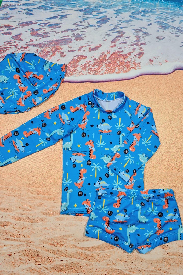 Blusa + Sunga + Chapéu