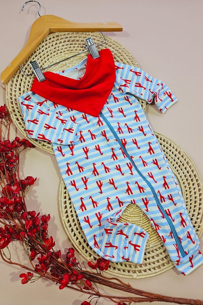 Macacão Zíper + Bandana Vermelha