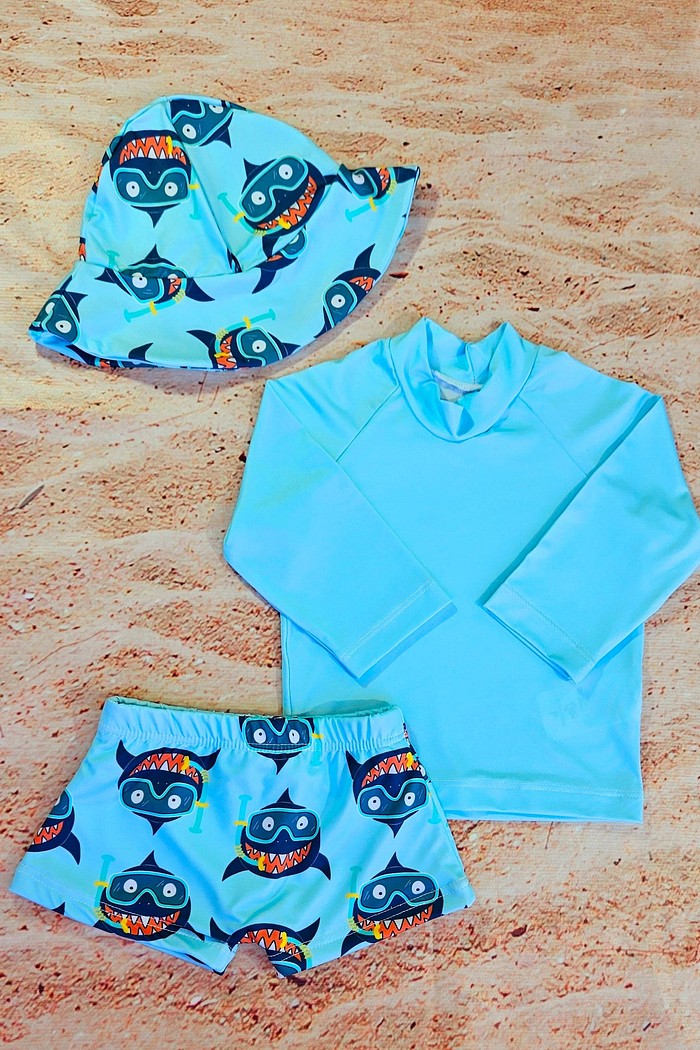 Blusa Azul Bebê + Sunga + Chapéu