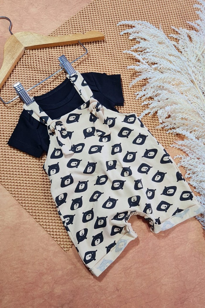 Body MC Preto + Jardineira