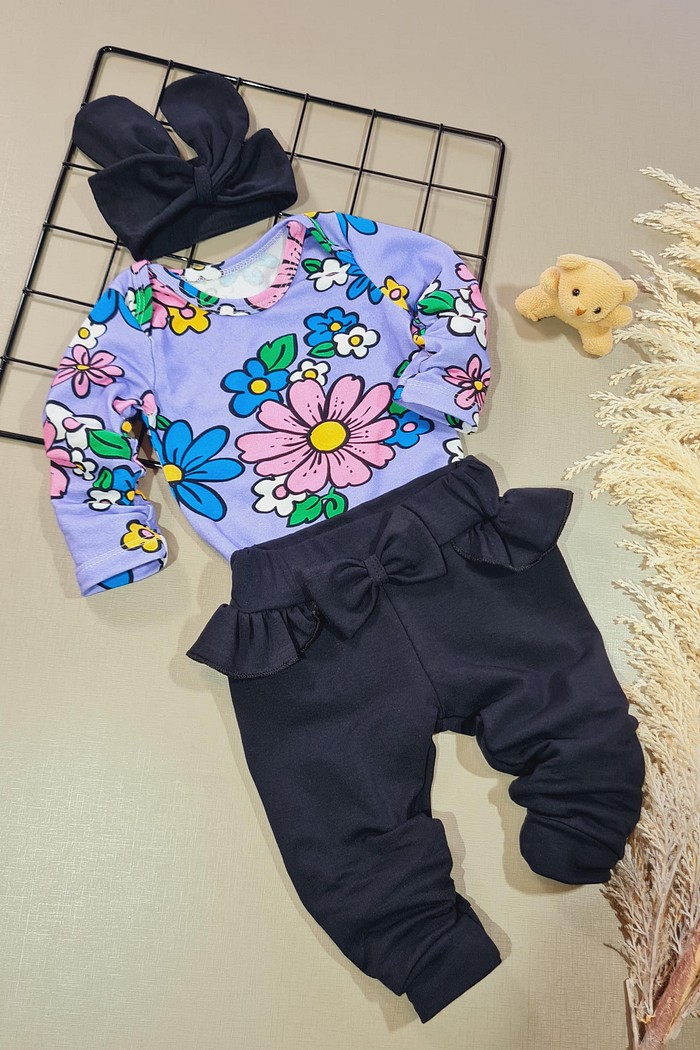 Body ML + Calça Frufru Preta + Laço Preto
