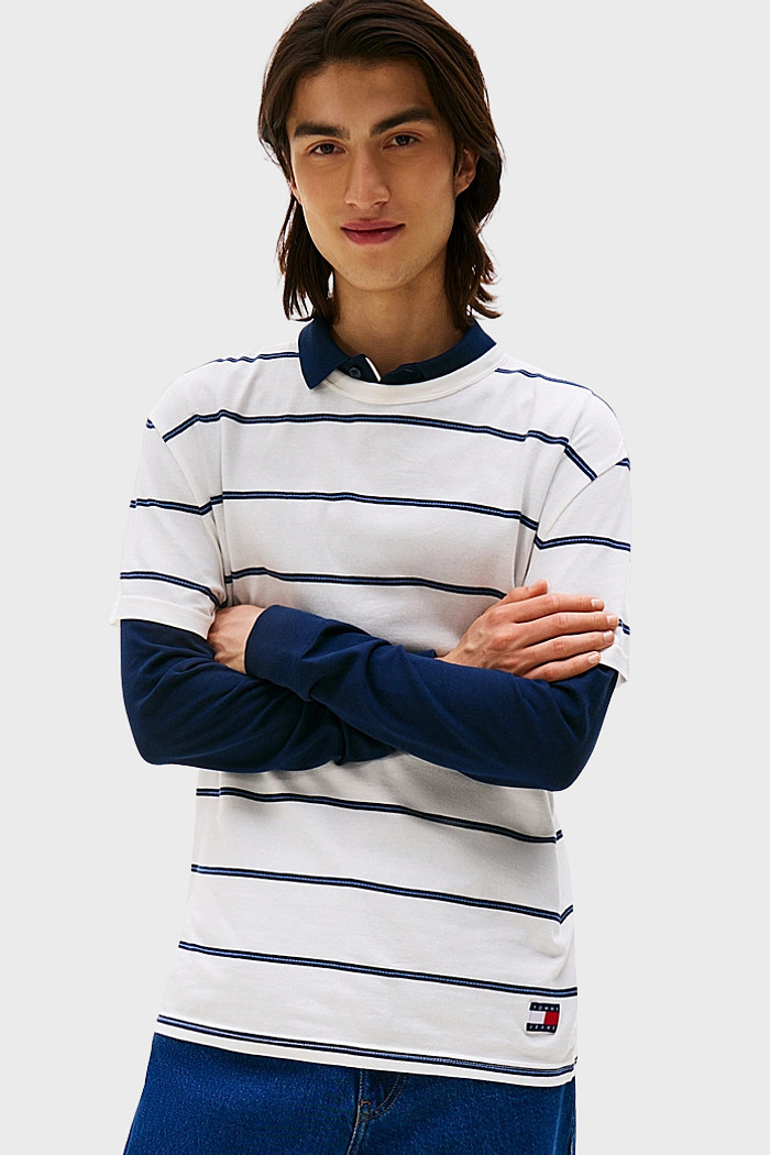 Camiseta Tommy Jeans Regular Reg Textured Stripe Badge Branca