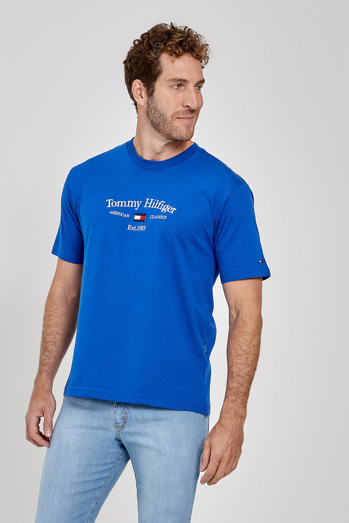 Camiseta Tommy Hilfiger Central Flag Azul Lateral detalhe