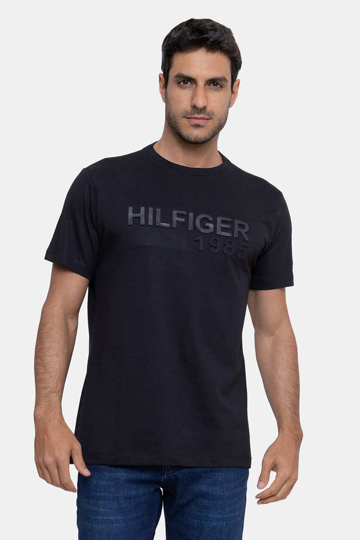 Camiseta Tommy Hilfiger Masculina Lettering Embossing Preta