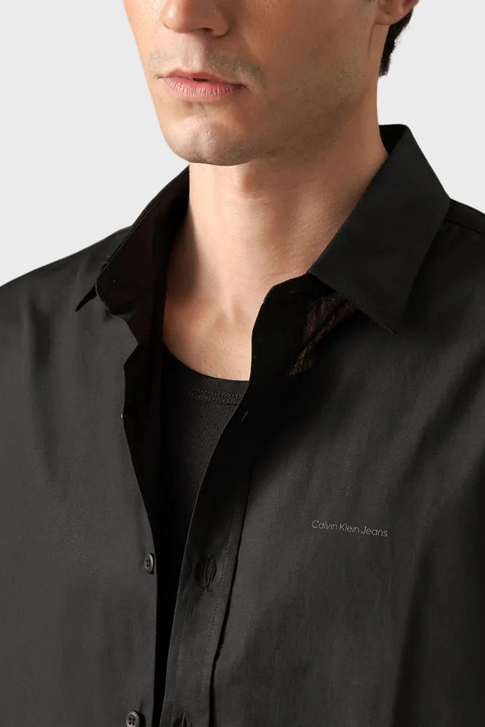 Camisa Calvin Klein Jeans Masculina Slim Fit Silk Lettering Preta