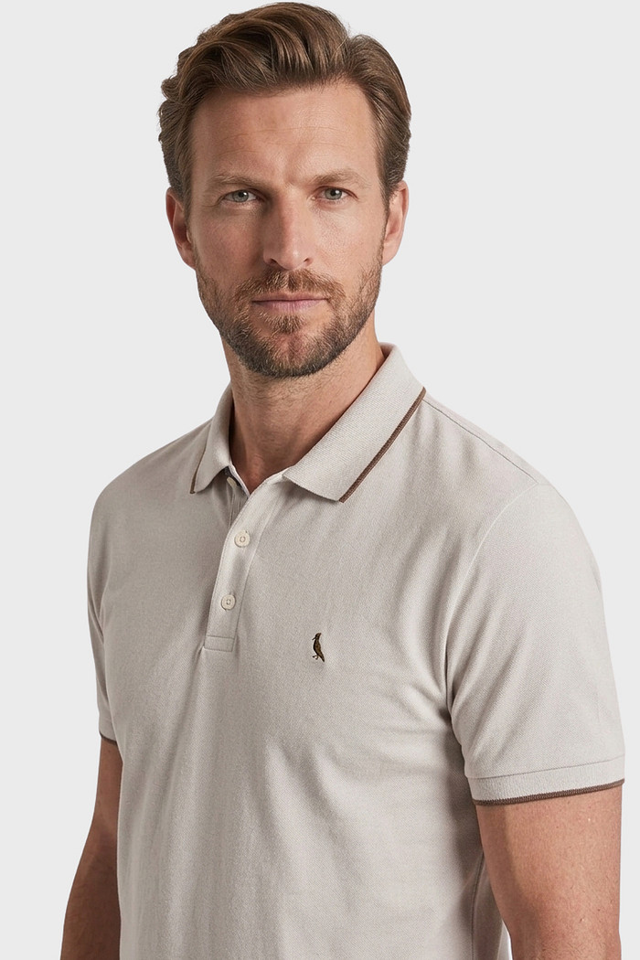 Camisa Polo Reserva Slim Enxuto Friso Único Aveia Bege Camisa Polo Reserva Slim Enxuto Friso Único Aveia Bege