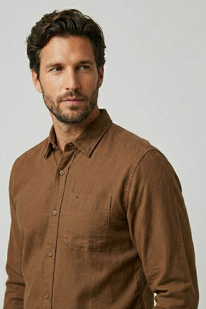 amisa Tommy Jeans Masculina Regular Flannel Shirt Pocket Marrom Frente Detalhe