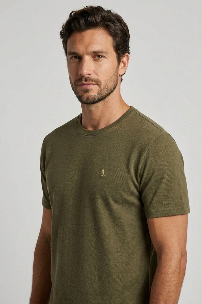 Camiseta Reserva Masculina Malha Crepe Verde Musgo Aproximado