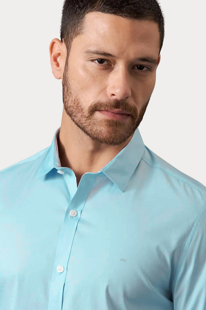 Camisa Calvin Klein Jeans Slim Fit Logo CKJ Oxford Azul Claro