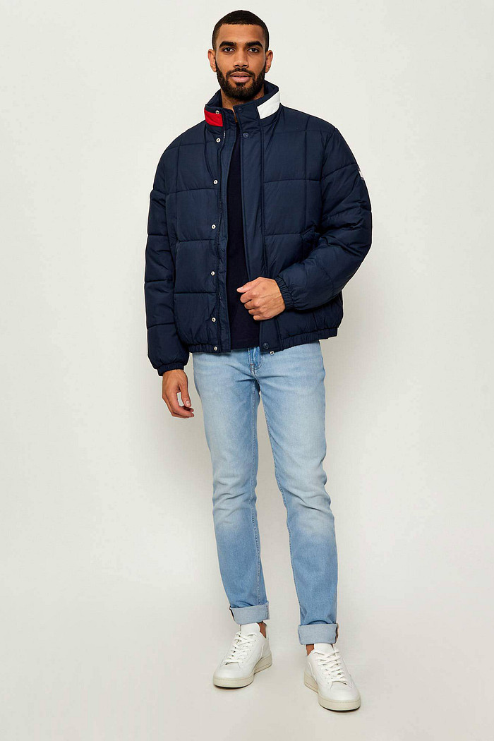 Jaqueta Tommy Jeans Masculina DNA Collar Puffr Azul Marinho Lookbook