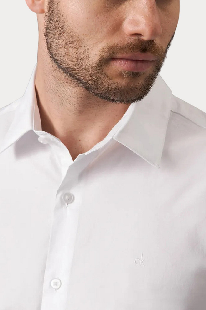 Camisa Calvin Klein Jeans Slim Fit Logo Básico CK Branca