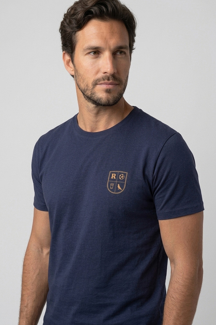 amiseta Reserva Masculina Regular Estampada Escudo Futebol Azul Marinho Aproximado
