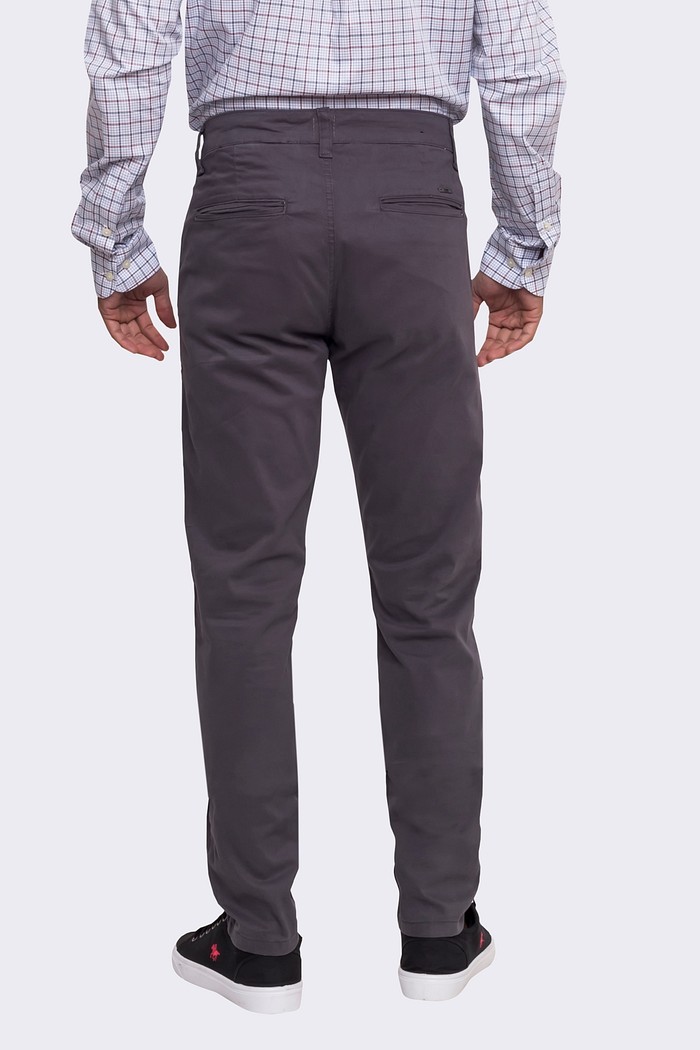 Calça Hugo Boss de Sarja Chino Stretch Slim Fit Cinza