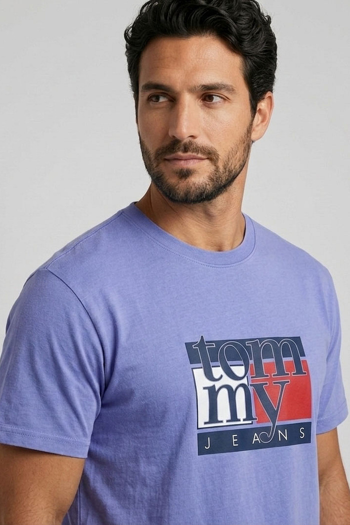 Camiseta Tommy Jeans Slim RWB Flag Azul