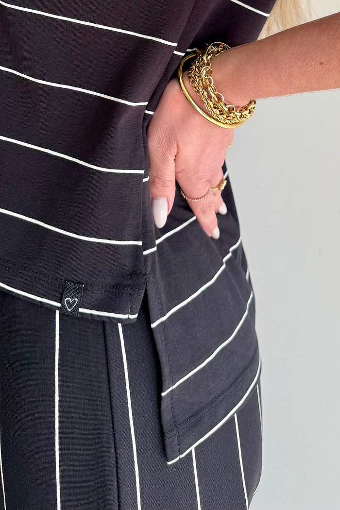 Blusa Malha Listras Preta