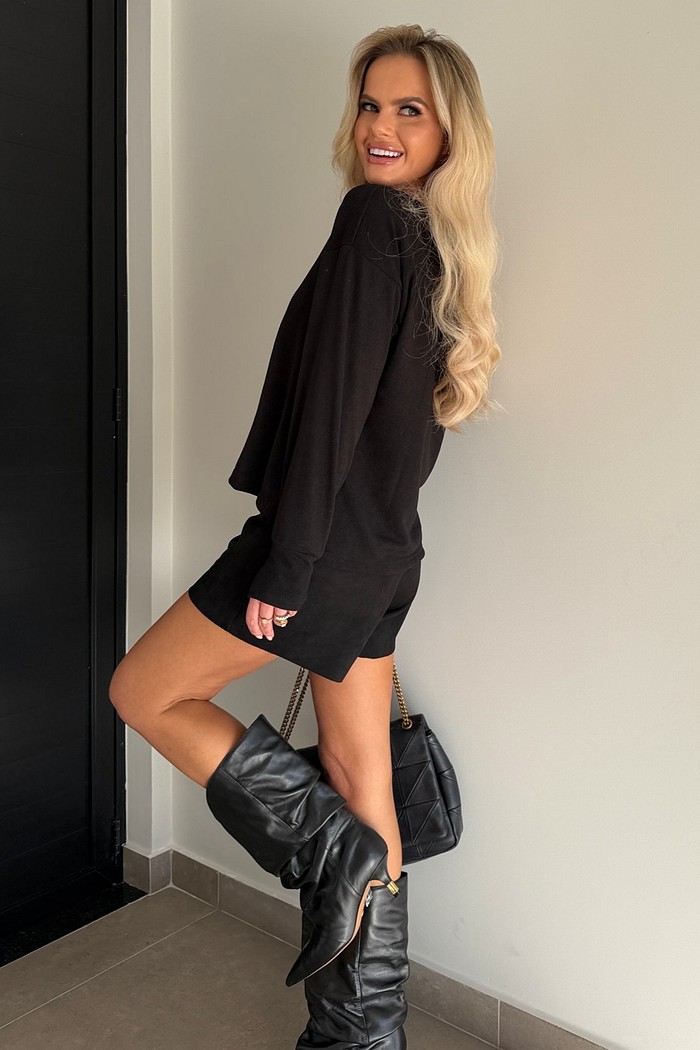 Blusa Ampla De Lanzinha Preta