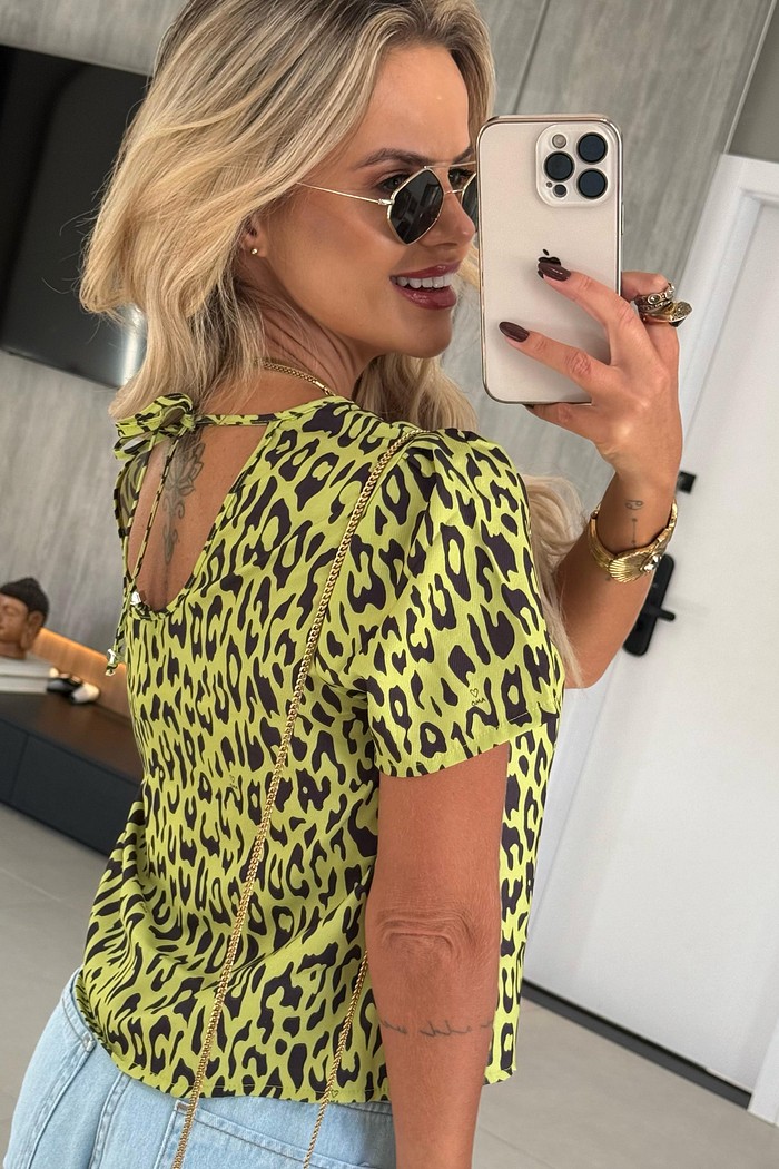Blusa Lindsay Manga Curta Lima