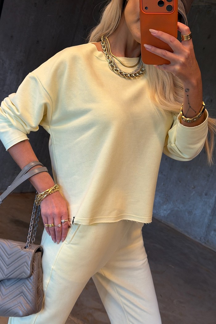 Blusa de Moletom Gola Redonda Amarelo Manteiga