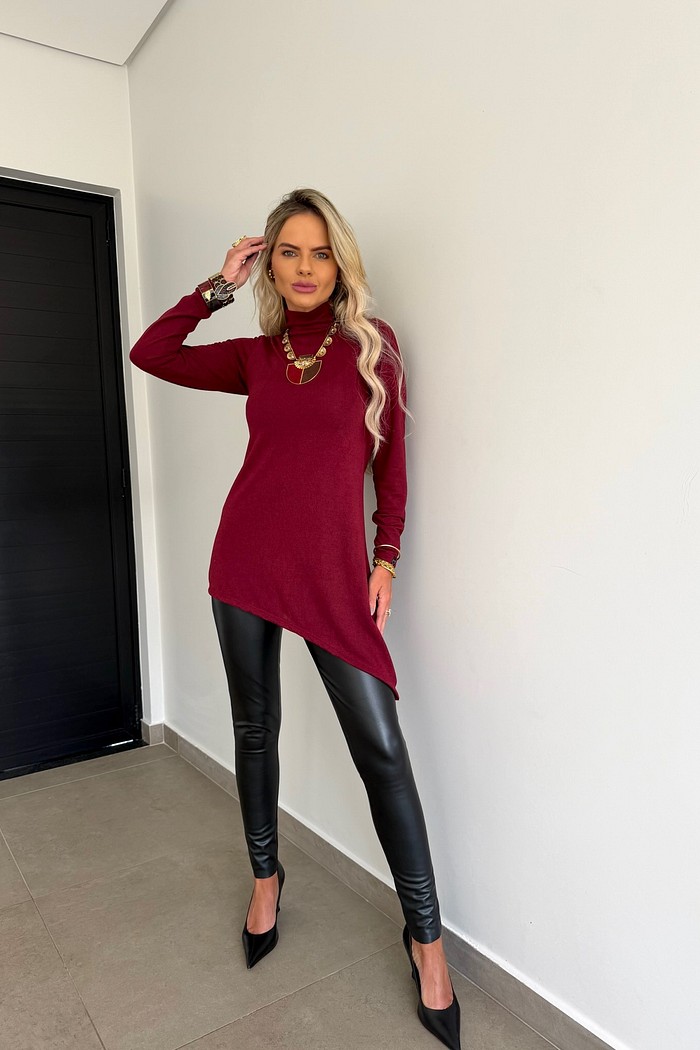 Blusa Assimétrica Lanzinha Bordô