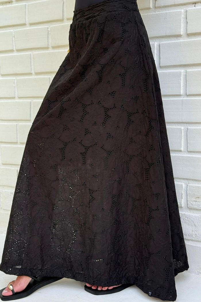 Saia Longa Laise Preta