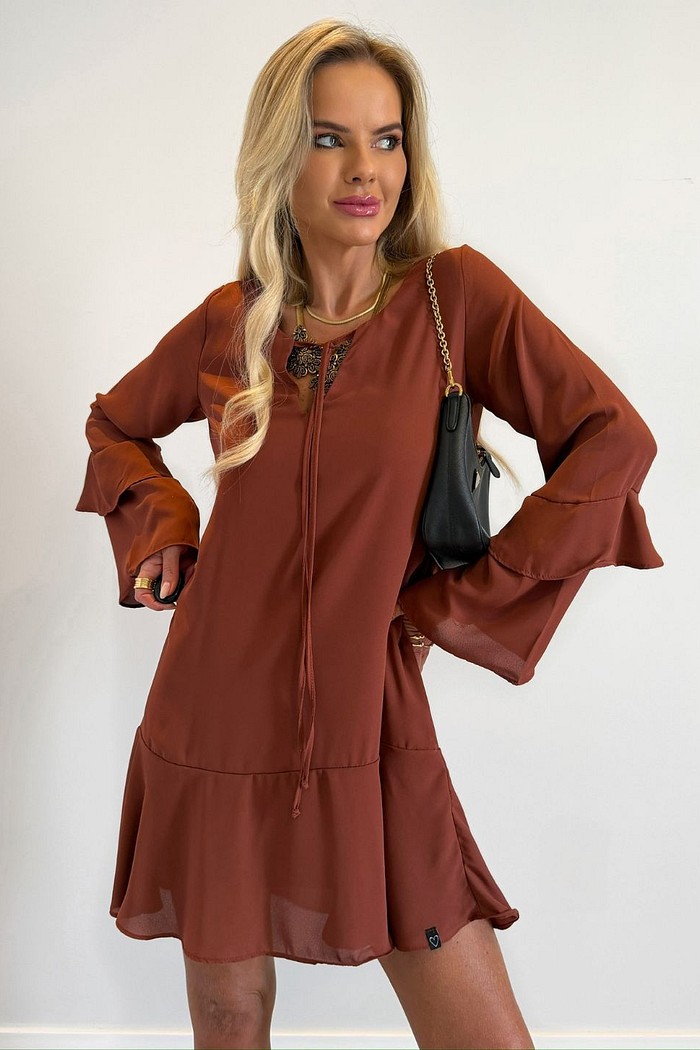 Vestido Amplo Manga Longa Com Babado Marrom