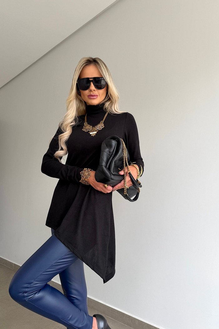 Blusa Assimétrica Lanzinha Preta