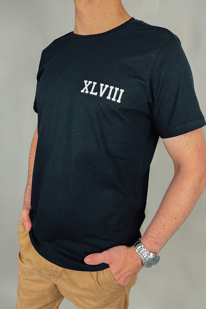 Camiseta Masculina XLVIII Luxo Urbano
