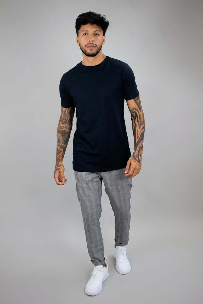 T-shirt Tradicional Masculina Preta Luxo Urbano