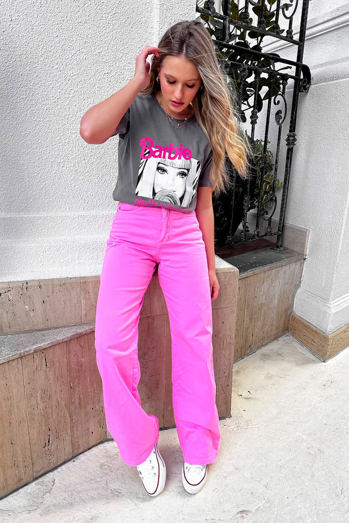 T-shirt Feminina Barbie Plastic Luxo Urbano